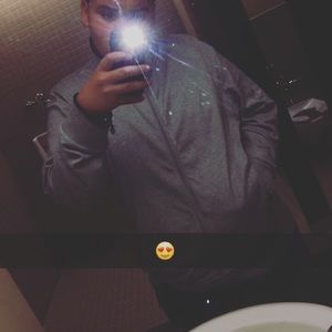 Meet your Posher, Victor